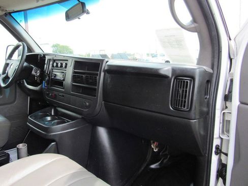 Used 2014 Chevrolet Express 1500 RWD image 15