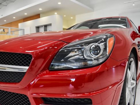 Used 2014 Mercedes-Benz SLK 250 image 10