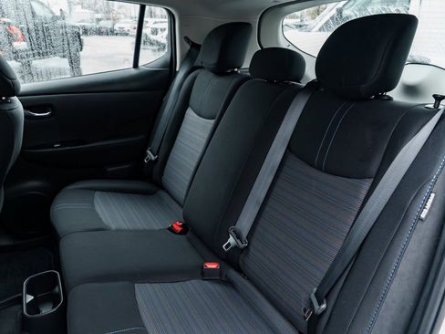 Used 2023 Nissan Leaf SV Plus image 21