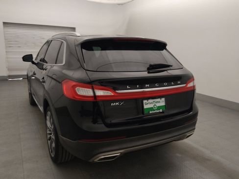 Used 2017 Lincoln MKX Reserve w/ Lincoln MKX Climate Package FWD image 5