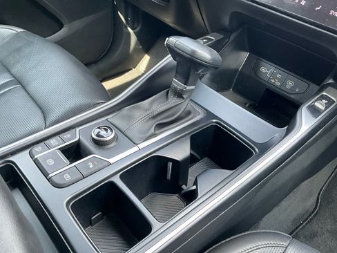 Used 2024 Kia Sorento S FWD image 16
