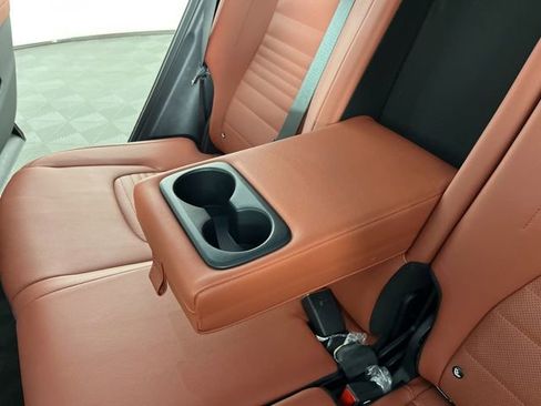 Used 2025 Kia Sportage SX image 43