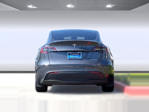 Used 2023 Tesla Model Y Long Range AWD/4WD image 9