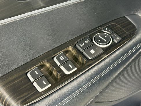 Used 2019 Kia Sorento L image 28