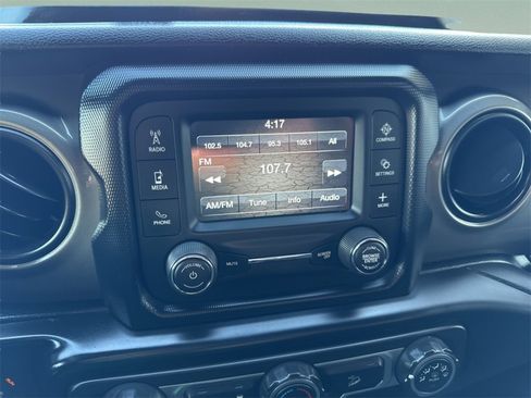 Used 2019 Jeep Wrangler Sport image 12