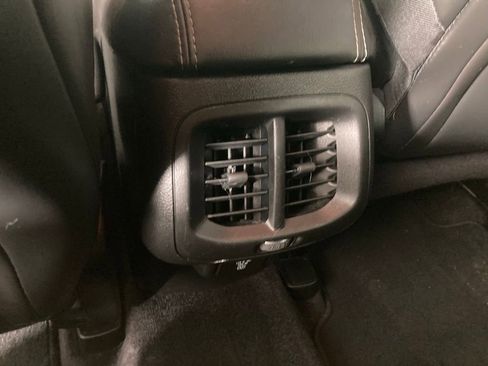 Used 2018 Jeep Cherokee Limited w/ Technology Group image 15