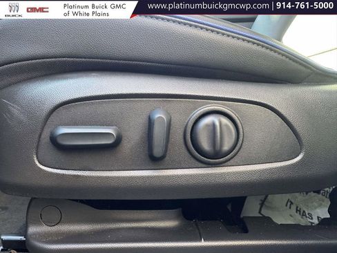 Used 2025 Buick Encore GX Sport Touring w/ Experience Buick Package image 17