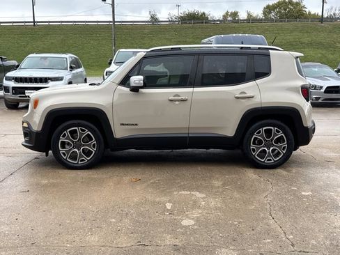 Used 2016 Jeep Renegade Limited image 13