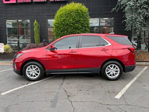 Used 2022 Chevrolet Equinox LT FWD image 9