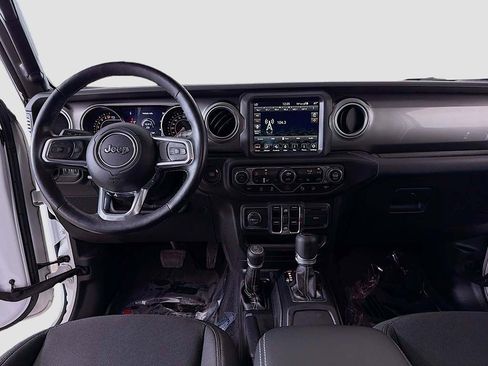 Used 2021 Jeep Wrangler Unlimited Sahara w/ Uconnect 4C Nav & Sound Group AWD/4WD image 25
