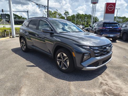 Used 2025 Hyundai Tucson SEL FWD image 8