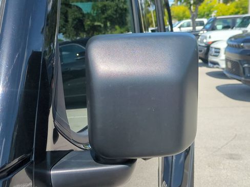 Used 2025 Jeep Wrangler Unlimited Sahara w/ Safety Group AWD/4WD image 13