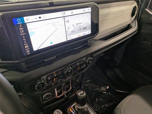 Used 2024 Jeep Wrangler Sahara w/ Technology Group image 10