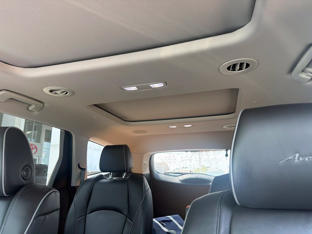 Used 2020 Buick Enclave Avenir w/ Avenir Technology Package AWD/4WD image 18