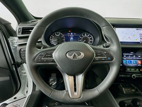 Used 2025 INFINITI QX55 Essential AWD/4WD image 11