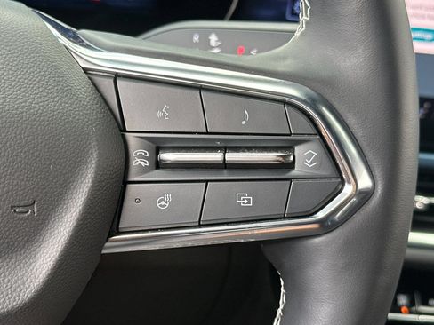 Used 2024 Chevrolet Equinox EV LT AWD/4WD image 37