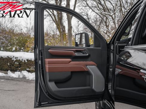 Used 2024 GMC Sierra 2500 Denali Ultimate image 23