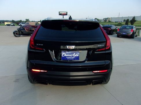 Used 2019 Cadillac XT4 Luxury w/ Cold Weather Package image 5