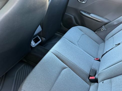New 2025 Kia K4 LXS image 8