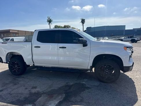 Used 2024 Chevrolet Silverado 1500 LT Trail Boss AWD/4WD image 4