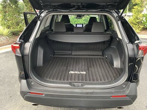 Certified 2023 Toyota RAV4 XLE w/ XLE Grade Weather Package AWD/4WD image 33