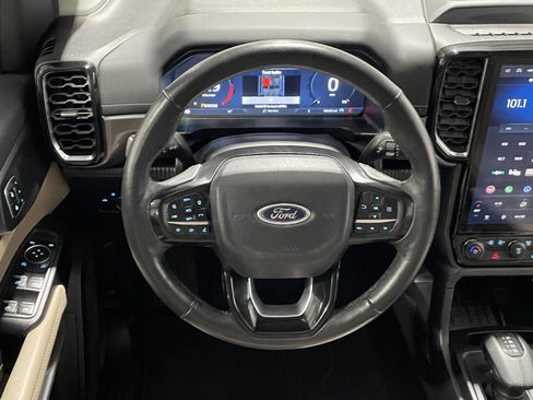 Used 2024 Ford Ranger Lariat w/ FX4 Off-Road Package image 12