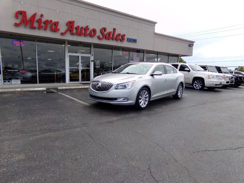 Used 2016 Buick LaCrosse Leather FWD image 2