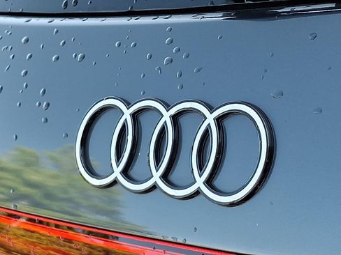 Used 2025 Audi Q5 Premium Plus w/ Premium Plus AWD/4WD image 30