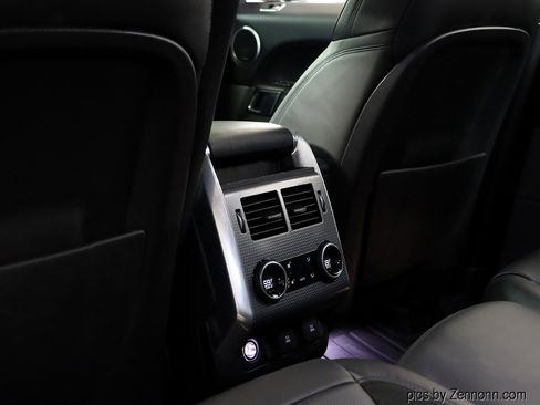 Used 2021 Land Rover Range Rover Sport HST image 15