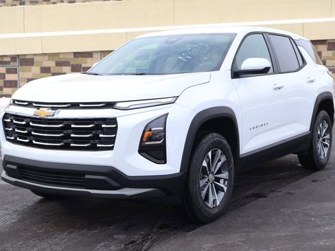 New 2026 Chevrolet Equinox LT w/ Convenience Package II image 1