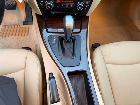 Used 2009 BMW 328i Sedan RWD image 16