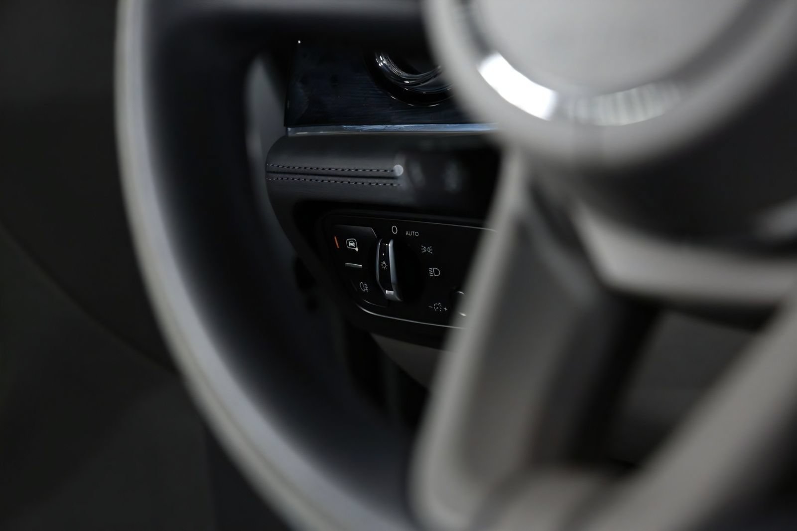 Used 2022 Bentley Bentayga AWD/4WD image 34