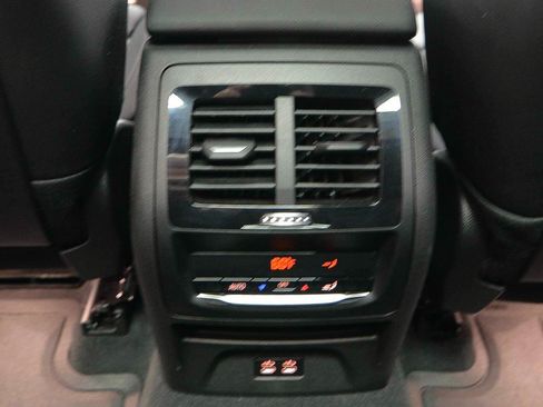 Used 2024 BMW X3 sDrive30i w/ Premium Package RWD image 10