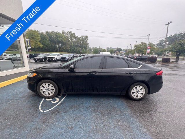 Used 2019 Ford Fusion S FWD image 1