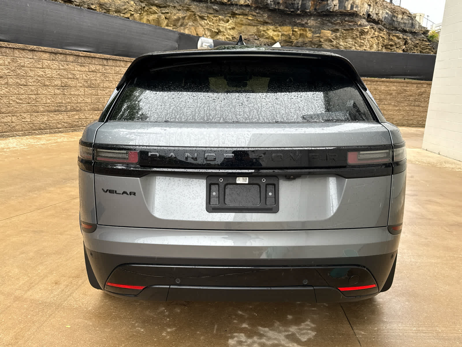 Used 2026 Land Rover Range Rover Velar S AWD/4WD image 4