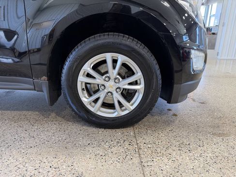 Used 2017 Chevrolet Equinox LT w/ Convenience Package image 36