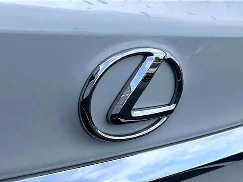 Used 2010 Buick Enclave CXL image 31