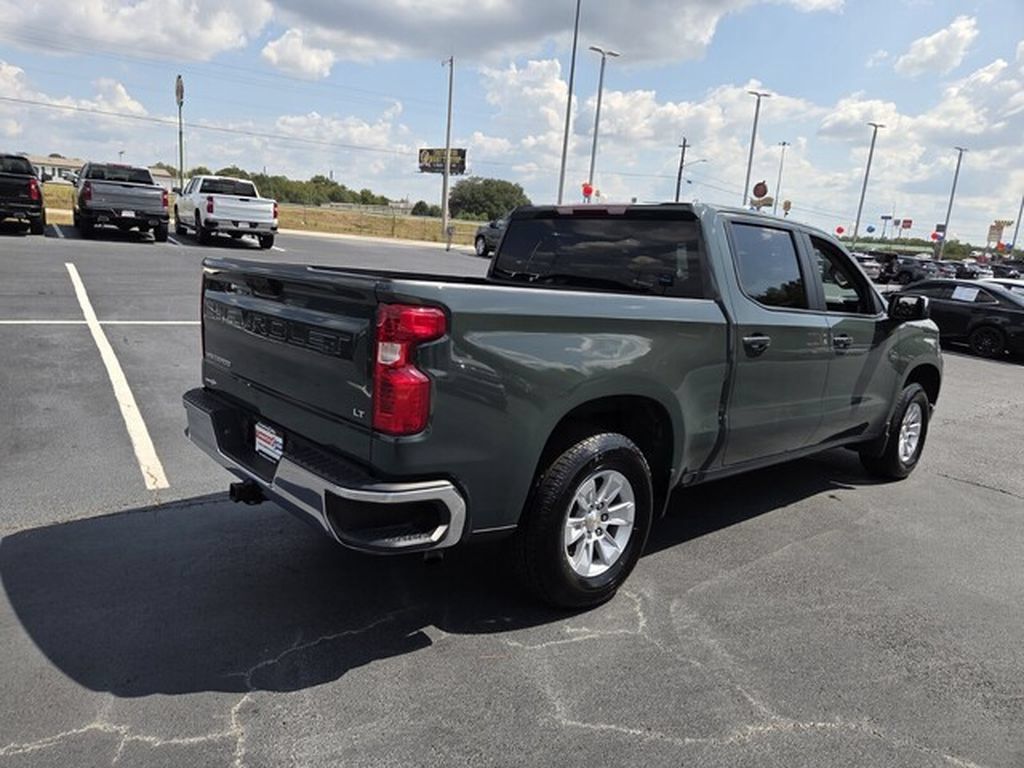 Used 2025 Chevrolet Silverado 1500 LT RWD image 5