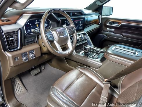 Used 2022 GMC Sierra 1500 Denali w/ Technology Package AWD/4WD image 11