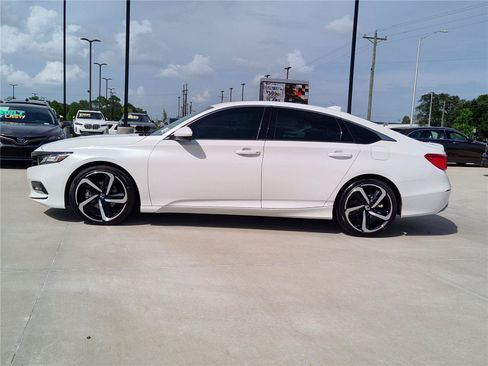 Used 2020 Honda Accord Sport image 3