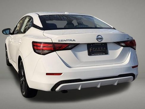 Used 2022 Nissan Sentra SV FWD image 3
