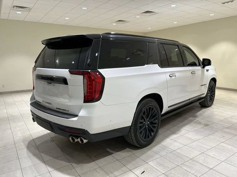 Used 2023 GMC Yukon XL Denali w/ Denali Reserve Package AWD/4WD image 5