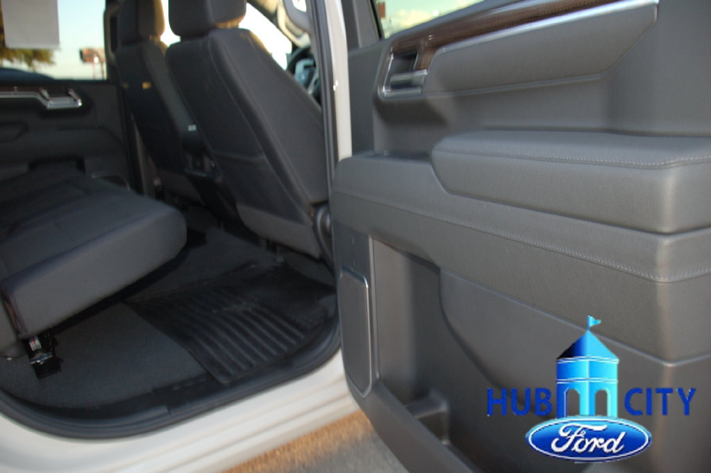 Used 2026 Chevrolet Silverado 1500 RST w/ Z71 Off-Road Package AWD/4WD image 13
