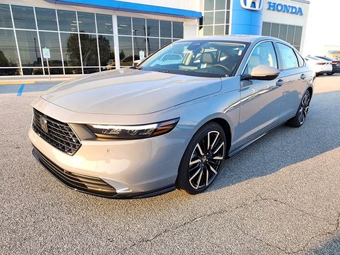 New 2026 Honda Accord Touring image 2