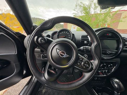Used 2019 MINI Cooper Clubman S image 2