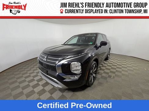 Used 2025 Mitsubishi Outlander SE AWD/4WD image 1
