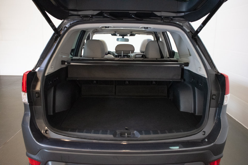 Used 2022 Subaru Forester Premium AWD/4WD image 22
