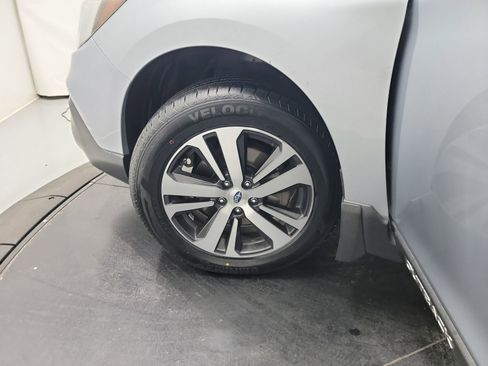 Used 2018 Subaru Outback 2.5i Limited image 29