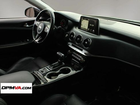 Used 2018 Kia Stinger Premium RWD image 23