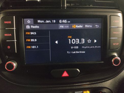 Used 2022 Kia Soul LX w/ Technology Package image 25